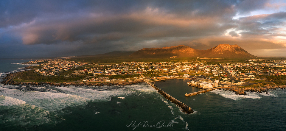 A Convenient City Escape and Coastal Hideaway