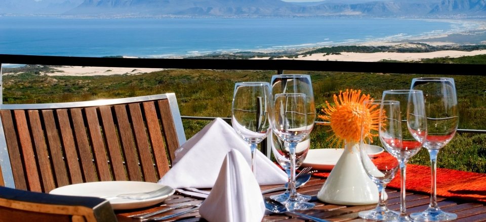 Indulge your Senses at Scenic Restaurants and Local Wine Tours