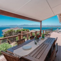 Guppy Huys Oceanside Eco Bungalow