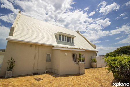 gansbaai_accommodation_holte_vir_die_voet_akkommodasie_outside_view_front_1675253935