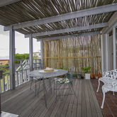 Outside Veranda - Holte vir die Voet Akkommodasie - Xplorioâ„¢ Gansbaai