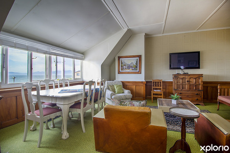 gansbaai_accommodation_holte_vir_die_voet_akkommodasie_upstairs_view_1675254064