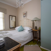 Upstairs Second Bedroom - Holte vir die Voet Akkommodasie - Xplorioâ„¢ Gansbaai