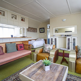 Open Plan Upstairs - Holte vir die Voet Akkommodasie - Xplorioâ„¢ Gansbaai