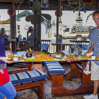 Platter For Six - Quayside Cabin - Xplorioâ„¢ Hermanus