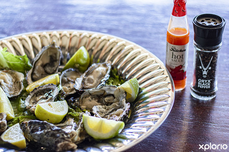 hermanus_restaurants_quayside_cabin_oysters_1675841677