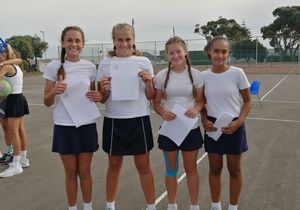 Netbalspelers opgeneemÂ in die Walkerbaai-netbalspal