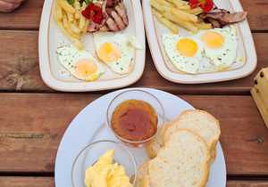 Eileenâ€™s Seafood Paradise Is OPEN During Load-Shedding