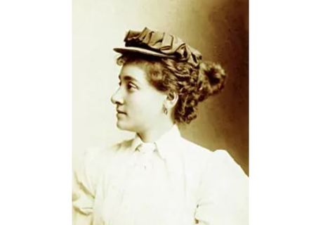 The Origins of Bikepacking - Annie Londonderry