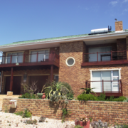 R2,960,000 | 5 Bedroom House For Sale in De Kelders