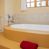 Oystercatcher Bathroom - Bellavista Country Place - Xplorioâ„¢ Stanford