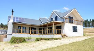 4 Bedroom Double-Storey House for Sale in Theewaterskloof: R4,975,000