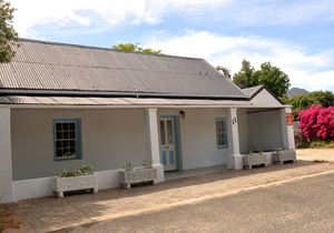 3 Bedroom House for Sale in Villiersdorp: R2,100,000