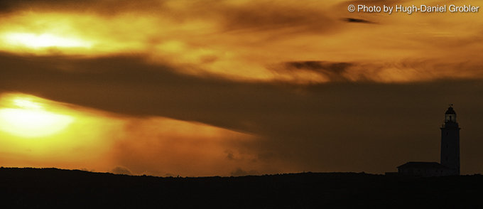 danger-point-lighthouse-at-sunset-gansbaai_1