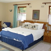 Stanford Nestle-In Self-Catering Suite from another angle 2