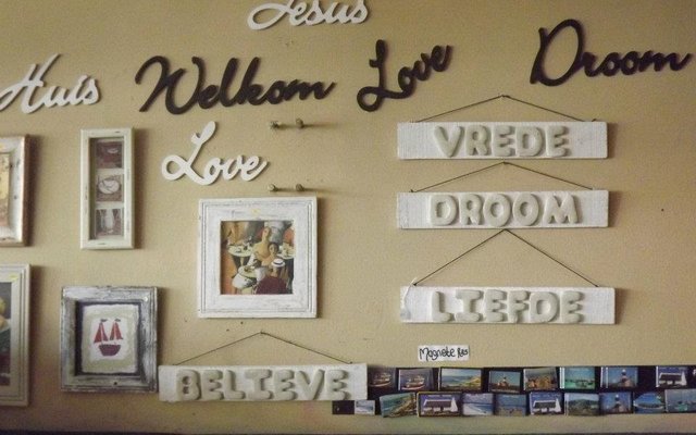 Mozart's Deli and Restaurant