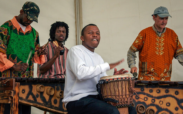 live-african-music-at-hermanus-whale-festival-LR