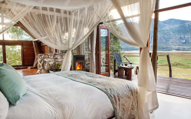 Lagoon-Lodge-Suite-2d