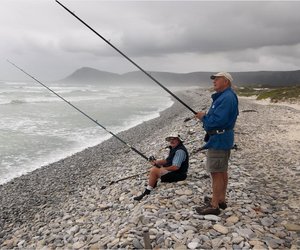 Moenie sommer aanvaar nie
