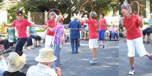 Gansbaai_In_blomme_getooi_vaar_HAS_strate_in_1