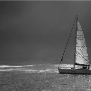 Jane Bailey se â€œFoto van die Aandâ€, Sailing Away, waarvoor sy met â€˜n interne Goue Toekenning in die â€œoopâ€-kategorie beloon is