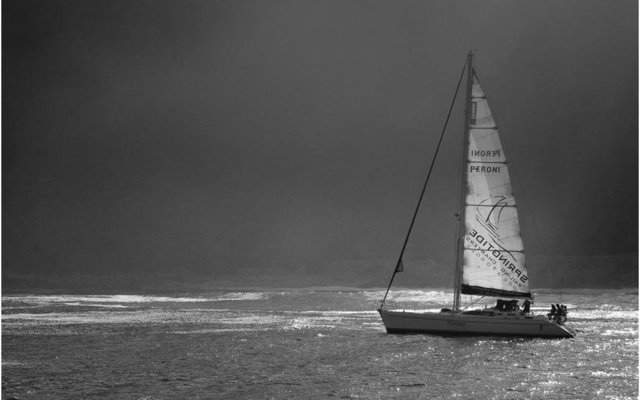 Jane Bailey se â€œFoto van die Aandâ€, Sailing Away, waarvoor sy met â€˜n interne Goue Toekenning in die â€œoopâ€-kategorie beloon is