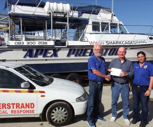 Grootwithaai borg Ambulans