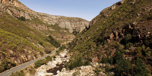 Tradouw Pass leading to and from Barrydale