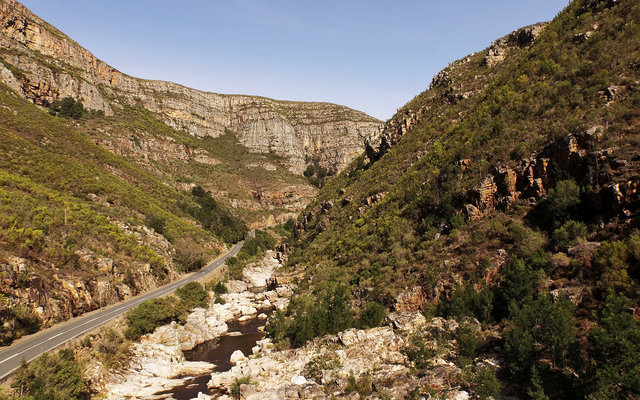 Tradouw Pass leading to and from Barrydale