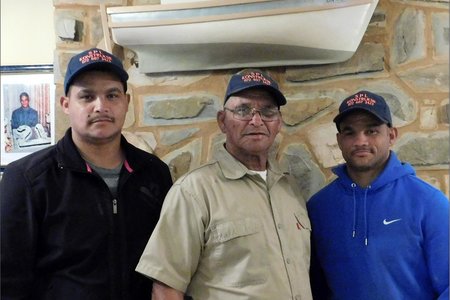 Lorenzo Leonard,  Samuel Leonard  en  Petro Leonard.