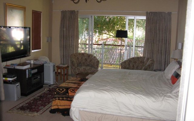 Main Bedroom with King bed