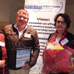 Rdm Nicolette Botha-Guthrie, Fanie en Julie Bothma en Julia Barlow