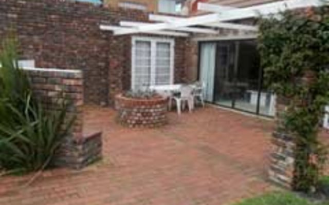 Enclose garden with build braai