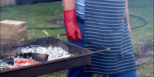 Die groot skaapkopkokkedoor,   Philip Groenewald het die gaste behoorlik laat smul.  Philip maak deel uit van die Twaalfuurkop Skaapkopgilde van Swellendam.