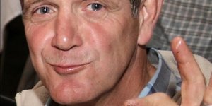 Manjifiek! Deon Kloppers van die O.m.G.e.e. Bediening kon nie vir â€˜n beter verjaardagparty gevra het saam met vriende nie!