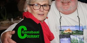 Lid van die Pearly Beach Hengelklub â€“ Peter en sy vrou Joan Petersen van Table View