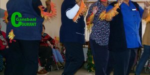 HaS se personeel, aangetrek soos â€œAngry Birdsâ€, het die lagspiere goed geprikkel.