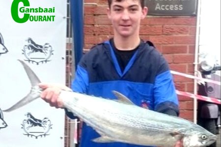 Werner van Zyl spog hier met die natalsnoek van 3,4 kg wat hy die laaste dag uitgetrek het. Dit was die eerste keer  in twee jaar dat 'n natalsnoek tydens 'n kompetisie ingeweeg word.