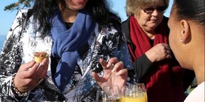 Gaste is op â€˜n rooi tapyt met vonkelwyn ontvang.