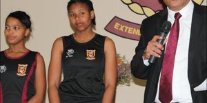 Aan die stuur van sake by Gansbaai Academia, is mnr Tommy Wilson hier saam met Zadia Plaatjies en Imadra Mbasa.