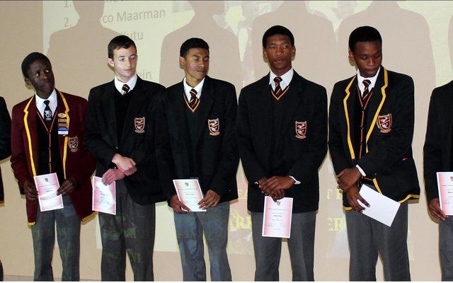 Hokkieseuns wat toekennings ontvang het is van links: Shanobian CupidoJohan van der Merwe, Analo Yawa, Jacques Fourie, Malin Kaptein, Aidan Prins, Skulule Kuta, Marco Maarman en Eugene Jacobs.  