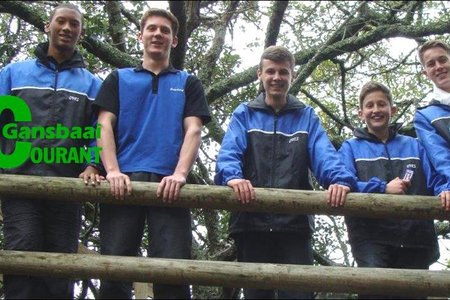 â€˜n Deel van Ovies se 2017 Leerlingraad tydens â€˜n beplanningskamp te Wortelgat. Vlnr is  Curtleigh Tobias, Albert Augustyn, Willem le Roux, Johan van Dyk en Christiaan Lusse.