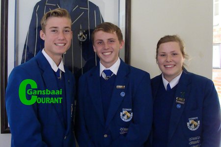 Die drie Ovies-leerders wat â€˜n silwer- en twee brons medaljes tydens â€˜n Eisteddfod-aand gewen het. Vlnr Ruan Delport, Ian le Roux en Kaylee Krige. 