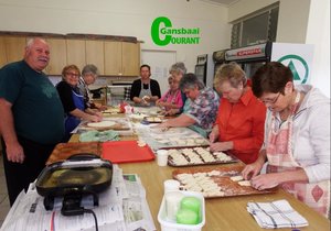 Verleidelike eetgoed by HaS-basaar