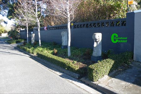 â€˜n Voorbeeld van â€˜n pragtige sypaadjie, maar teen die wet, aangesien dit nie deur voetgangers gebruik kan word nie.