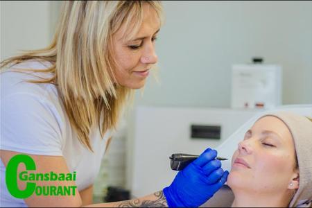 Adrie Nigrini van The Beauty Spot het â€˜n geoefende hand met die skoonheidsnaald.