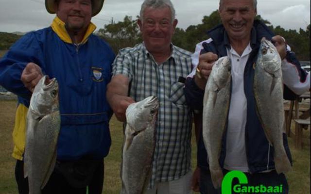 Die enigste manne met mooi kabeljoue â€“ vlnr: Stephan Ashlin, Mynard van Niekerk en Eldo Marais.