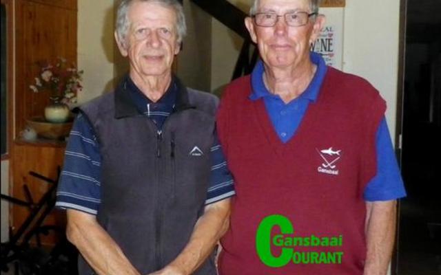 Die wenners van die Veelvoudige Stableford: Johan Coetzee (links) en Daan Victor.