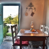 Sakkie Cottage Dining Area - De Volkshuijs - Bredasdorp