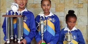 Karakter Toppresteerders: Vlnr Mckyla Adams, Tsoanelo Haarhoff en Saskia Ward.